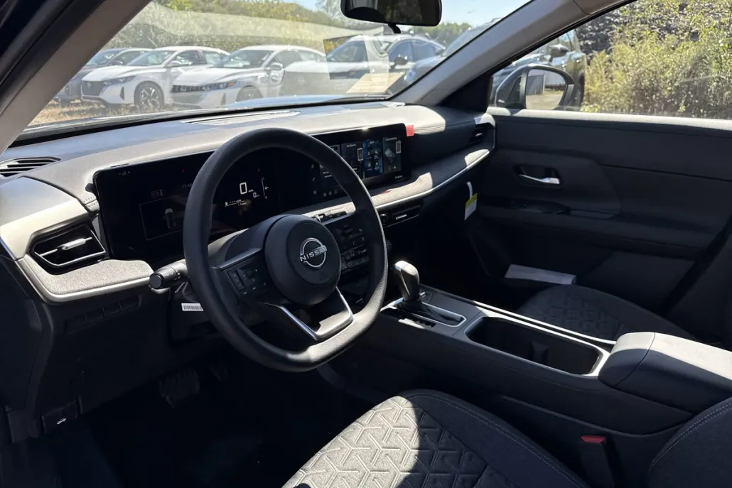 2026 Nissan Kicks SV photo 1