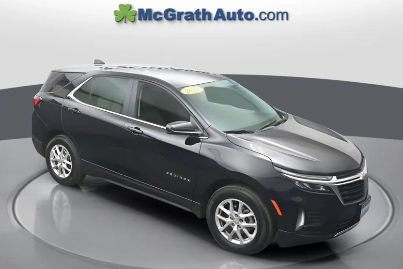 2024 Chevrolet Equinox LT photo 1