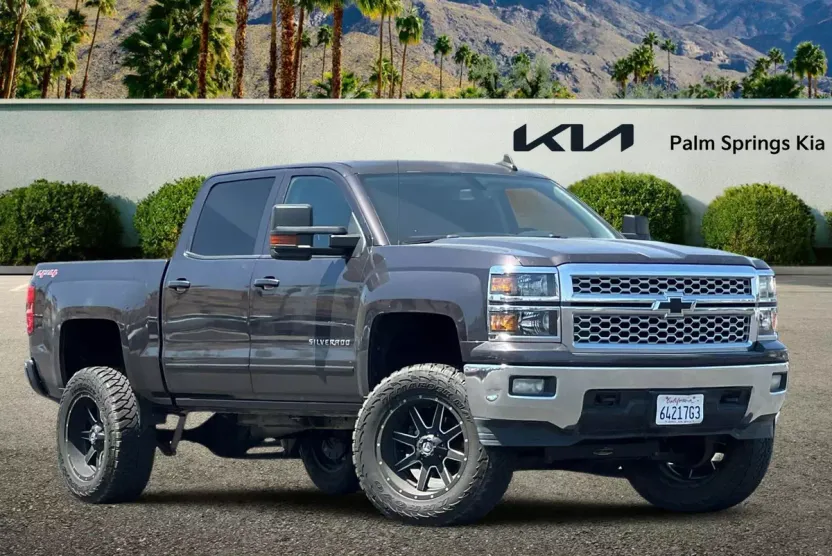 2015 Chevrolet Silverado 1500 LT photo 1