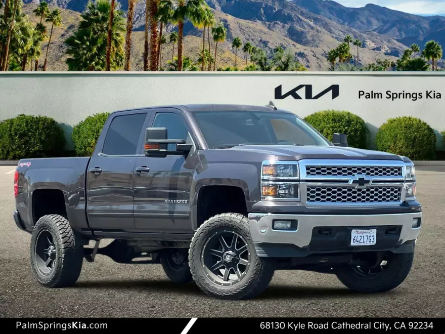 2015 Chevrolet Silverado 1500 LT photo 1
