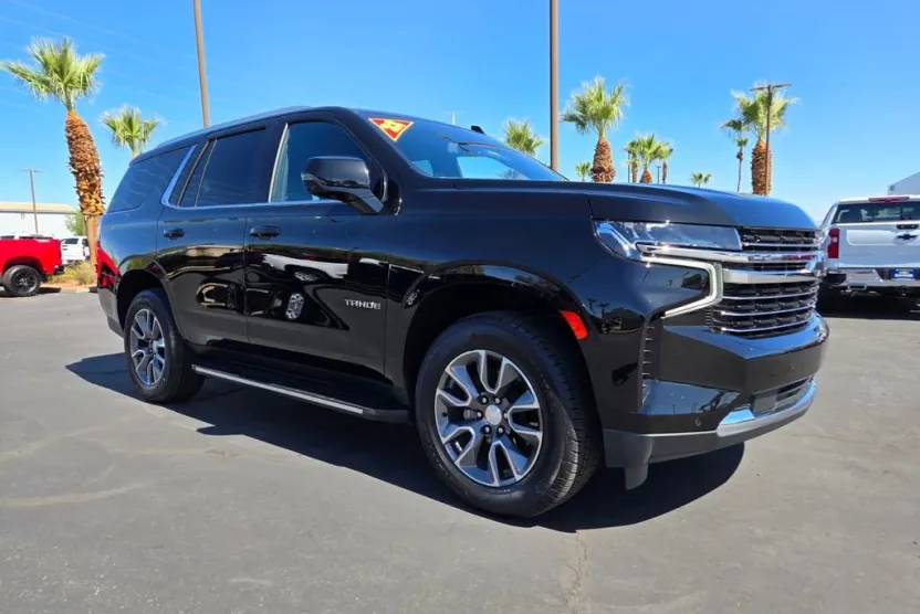 2022 Chevrolet Tahoe LT photo 1