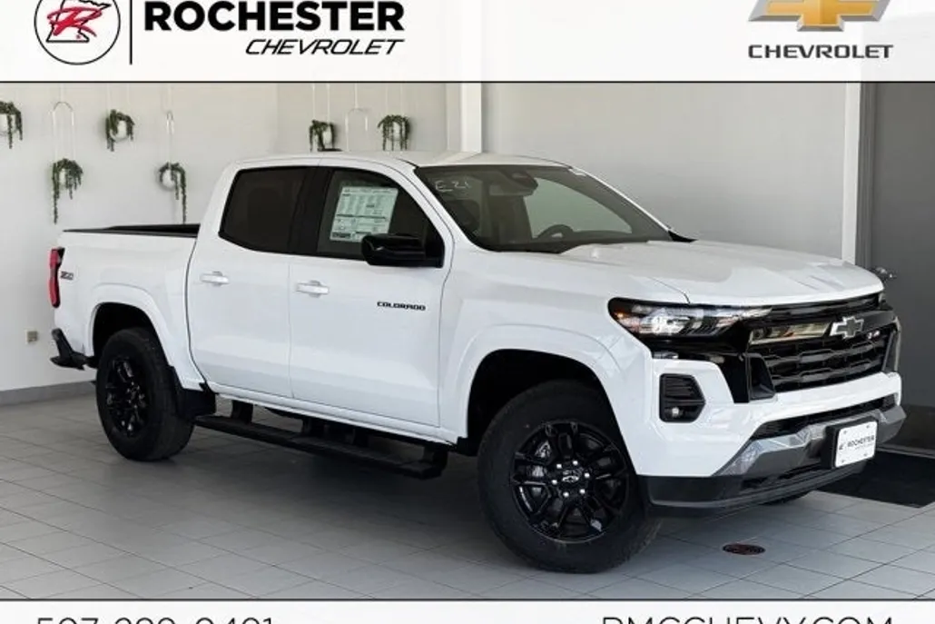 2025 Chevrolet Colorado Z71 photo 1