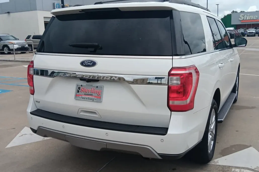 2020 Ford Expedition XLT photo 1