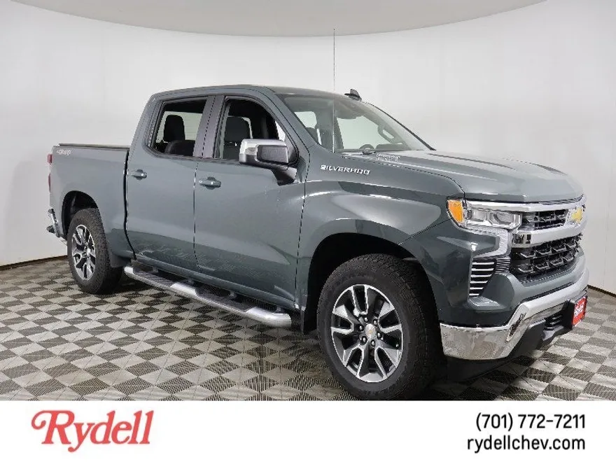 2025 Chevrolet Silverado 1500 LT photo 1
