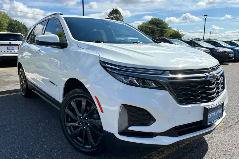 2023 Chevrolet Equinox RS photo 1