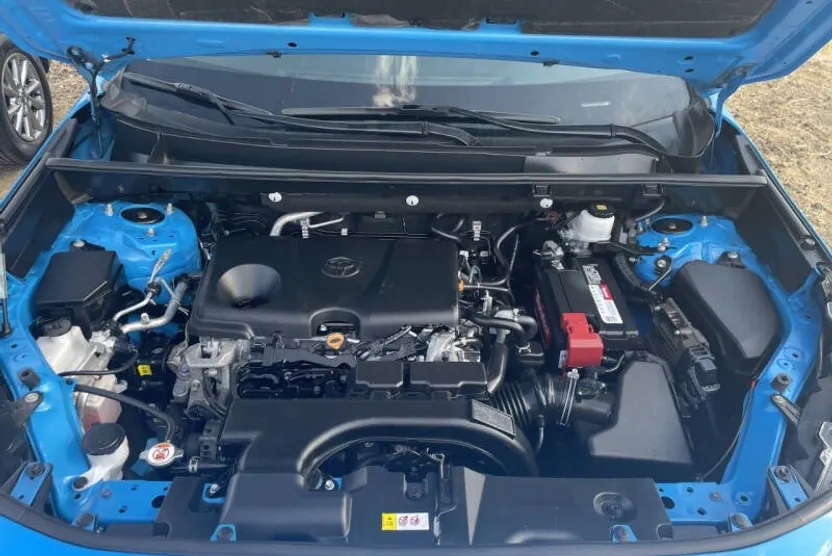 2021 Toyota RAV4 XLE photo 1