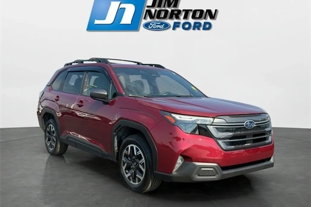 2025 Subaru Forester Premium photo 1