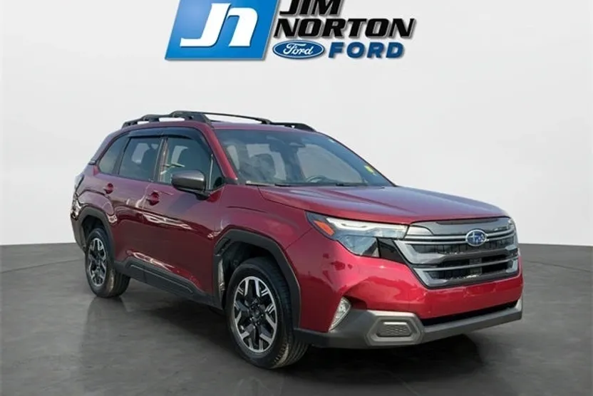2025 Subaru Forester Premium photo 1