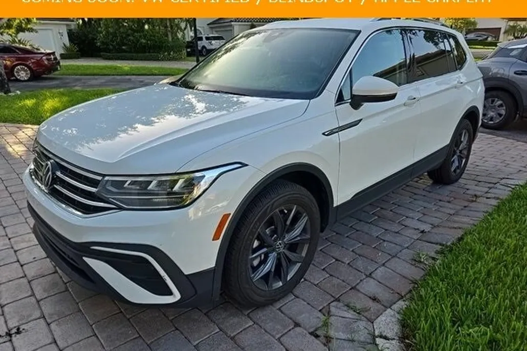 2022 Volkswagen Tiguan SE photo 1