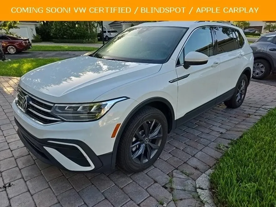 2022 Volkswagen Tiguan SE photo 1