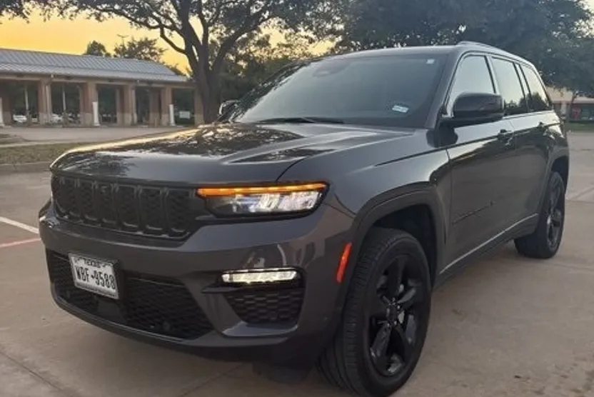 2024 Jeep Grand Cherokee Limited photo 1