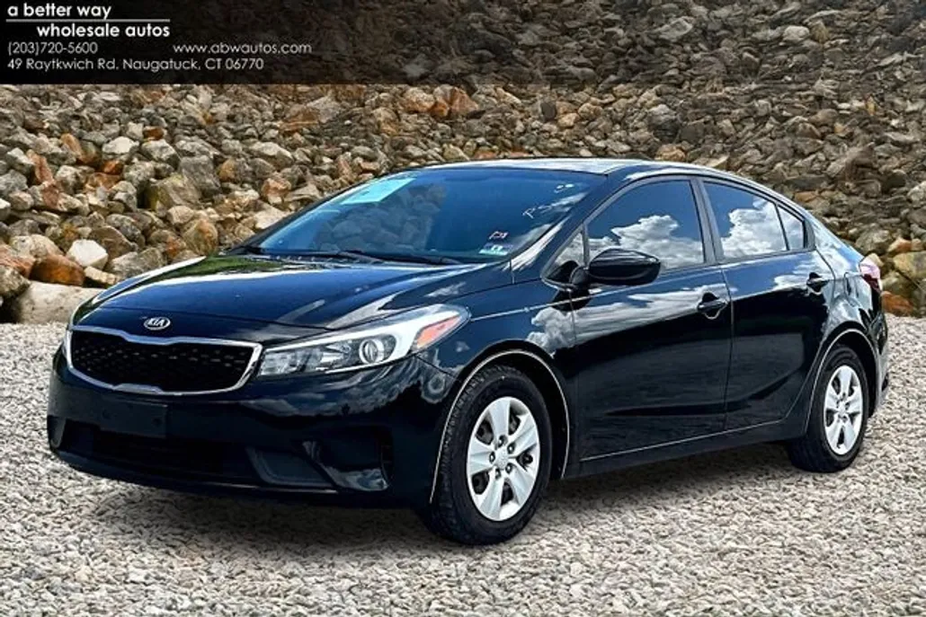 2017 Kia Forte LX Base photo 1