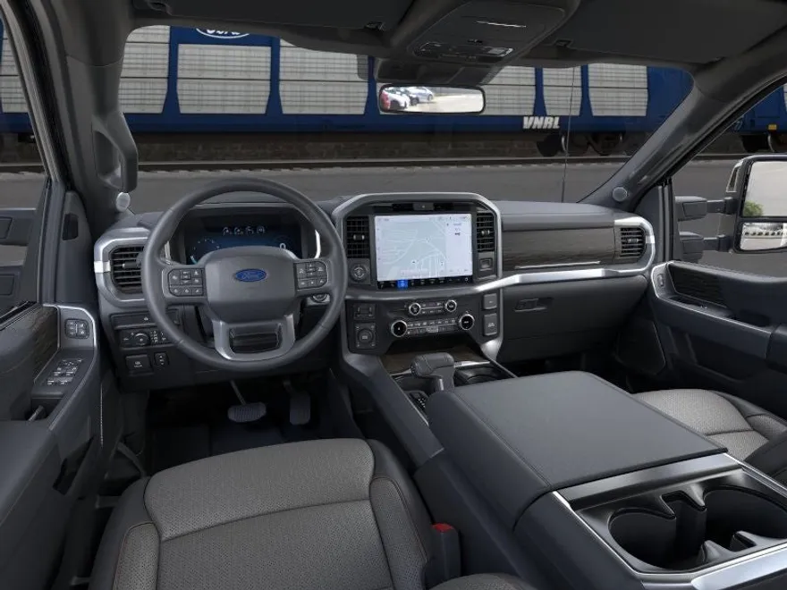 2025 Ford F-150 Lariat photo 1