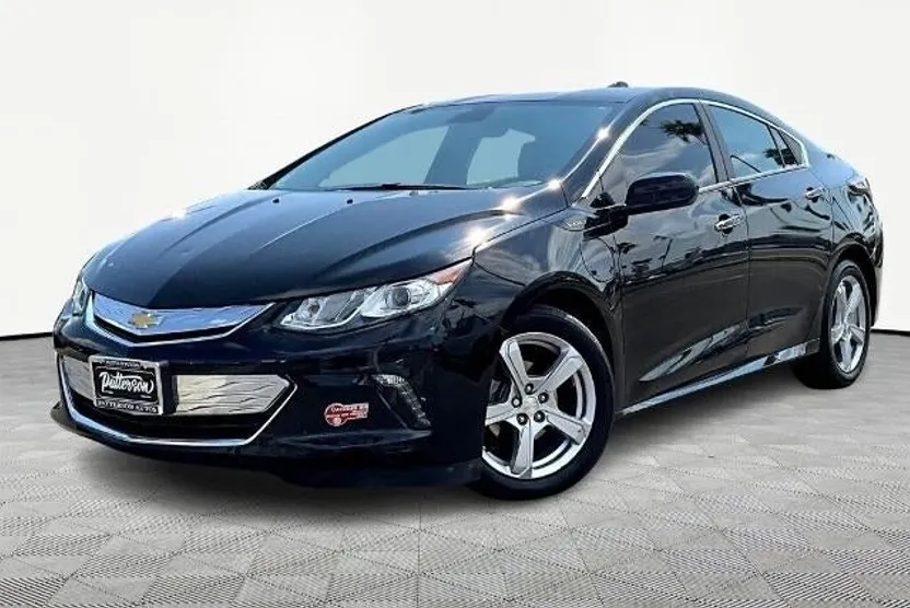 2018 Chevrolet Volt LT photo 1