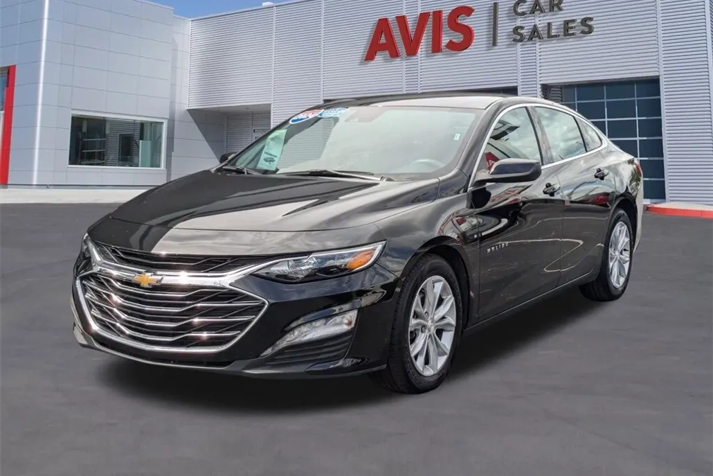 2024 Chevrolet Malibu 1LT photo 1