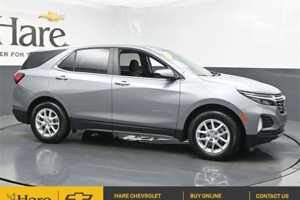 2023 Chevrolet Equinox LT photo 1