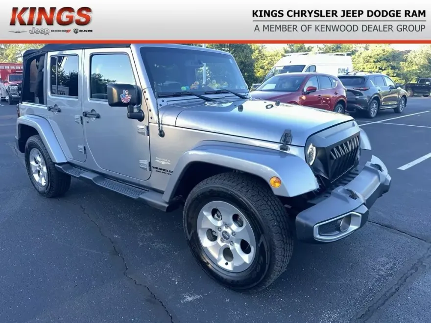 2014 Jeep Wrangler Unlimited Sahara photo 1