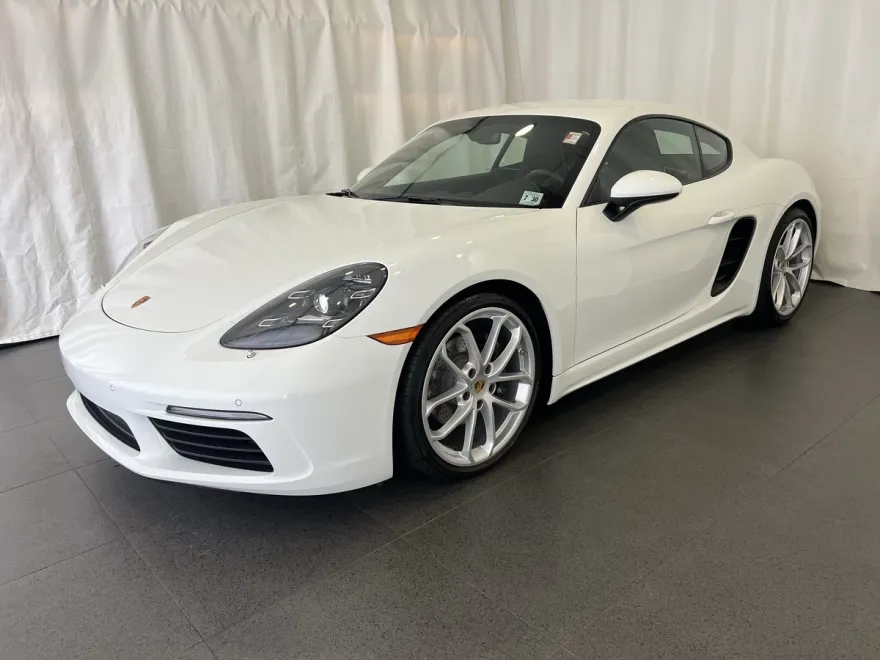 2025 Porsche Cayman photo 1