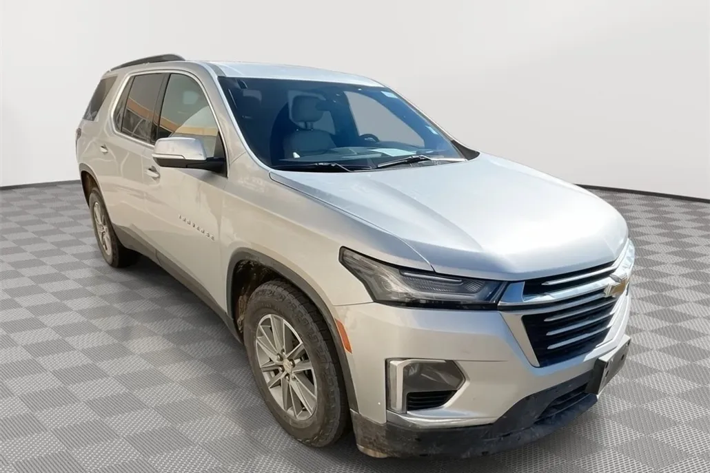 2022 Chevrolet Traverse Leather photo 1