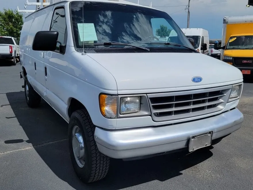 1994 Ford E-350 photo 1