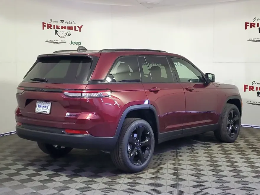 2025 Jeep Grand Cherokee Limited photo 1