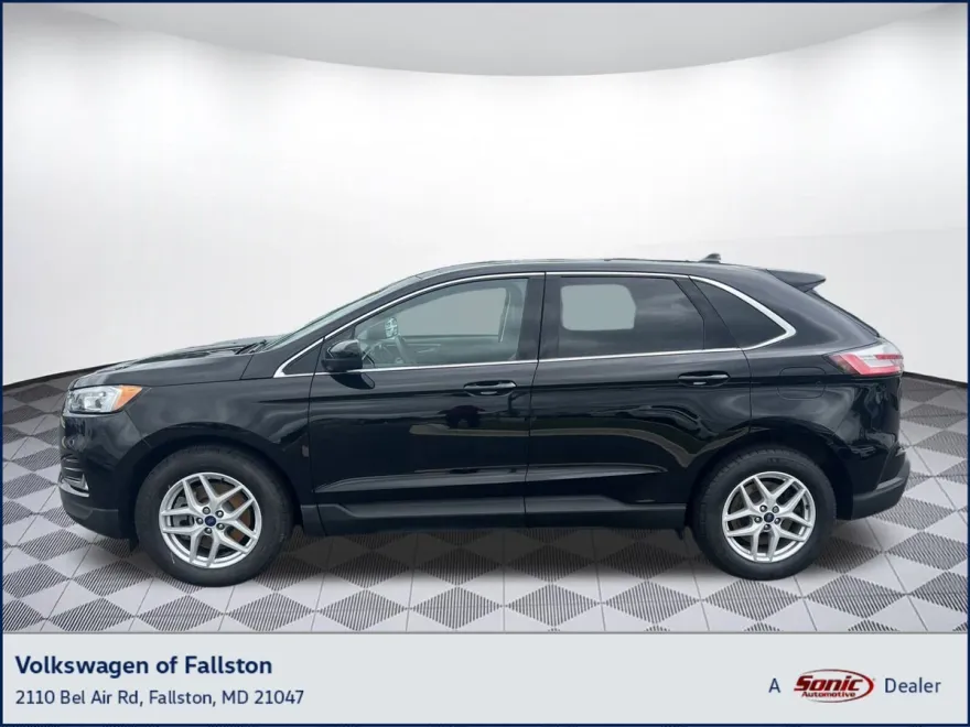 2021 Ford Edge SEL photo 1