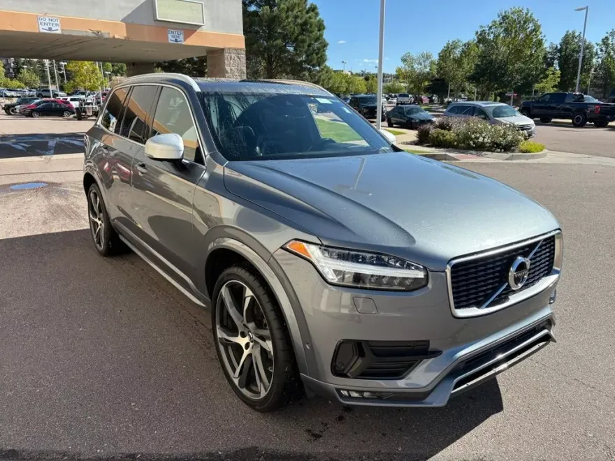 2019 Volvo XC90 T6 R-Design photo 1