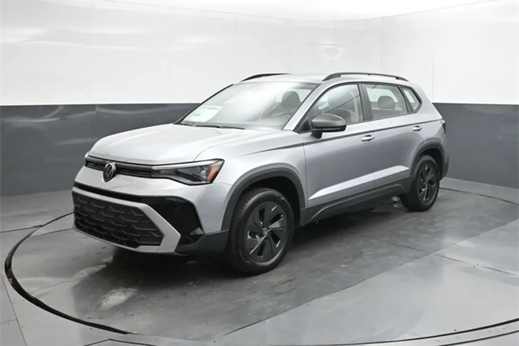 2025 Volkswagen Taos S photo 1