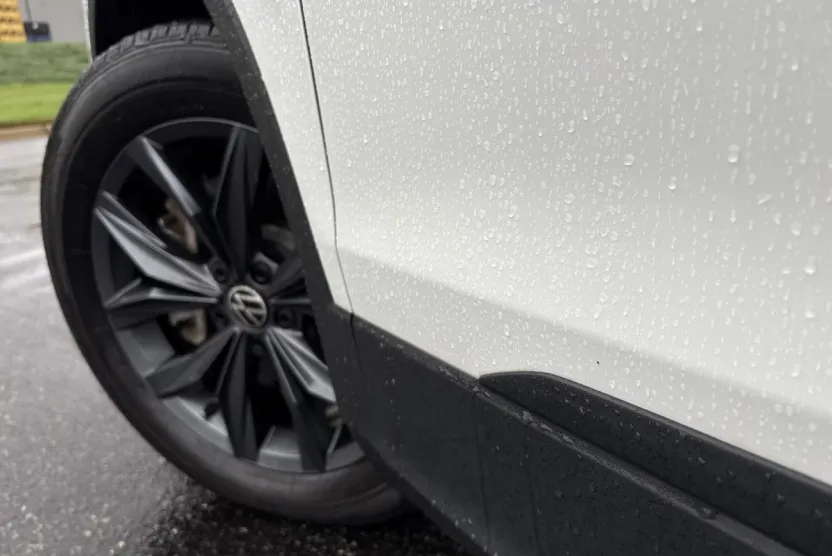 2023 Volkswagen Tiguan SE photo 1