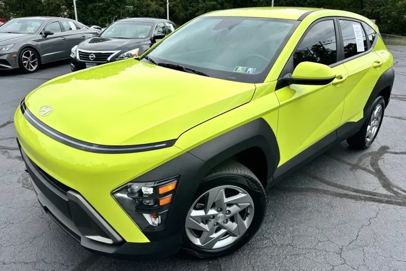 2024 Hyundai Kona SE photo 1