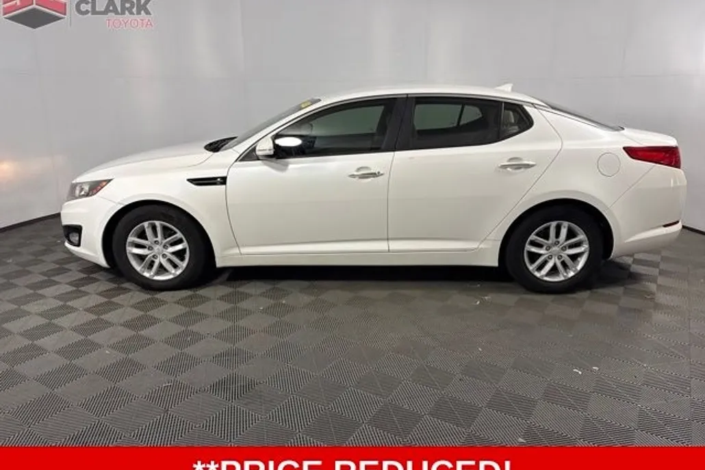 2013 Kia Optima LX photo 1