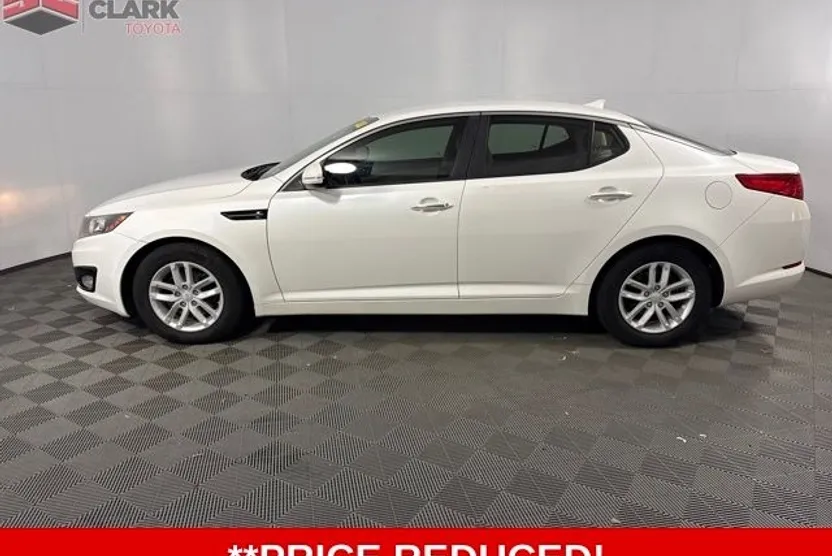 2013 Kia Optima LX photo 1
