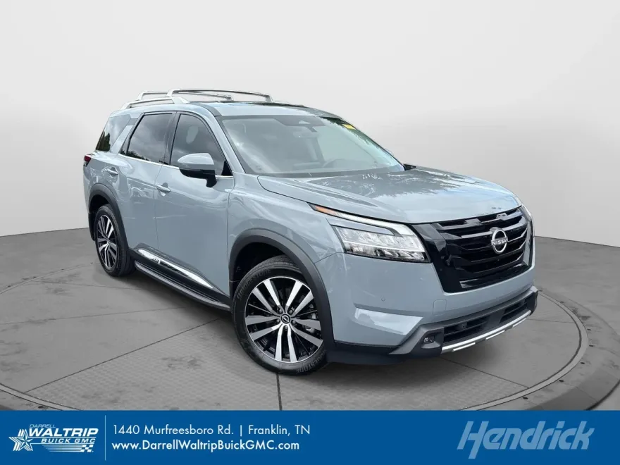 2024 Nissan Pathfinder Platinum photo 1