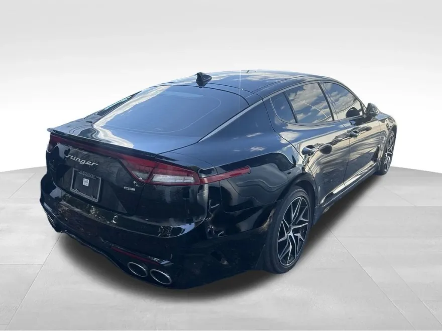 2023 Kia Stinger GT-Line photo 1