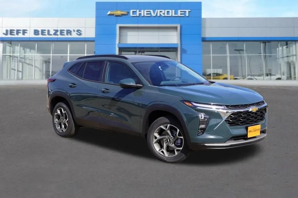 2026 Chevrolet Trax LT photo 1