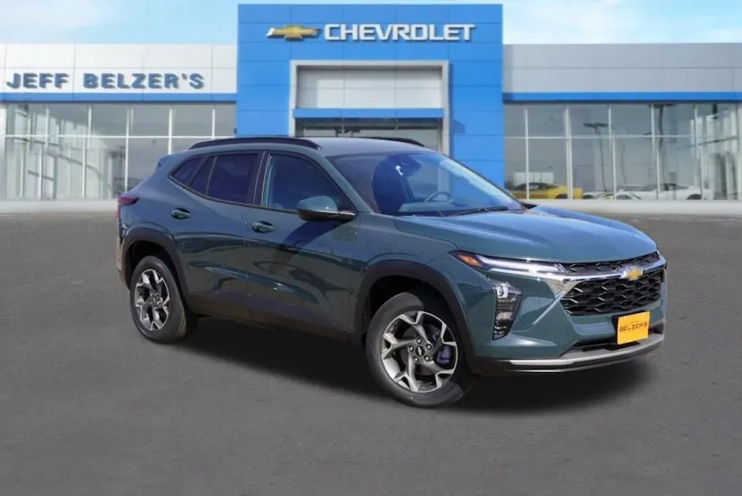 2026 Chevrolet Trax LT photo 1