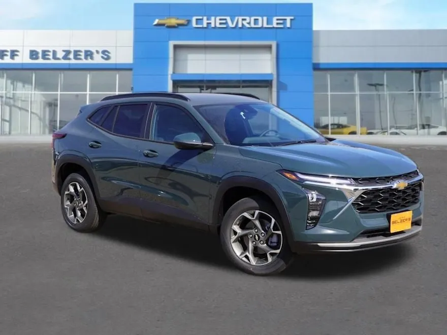 2026 Chevrolet Trax LT photo 1