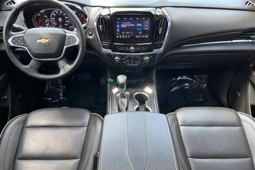 2023 Chevrolet Traverse Premier photo 1