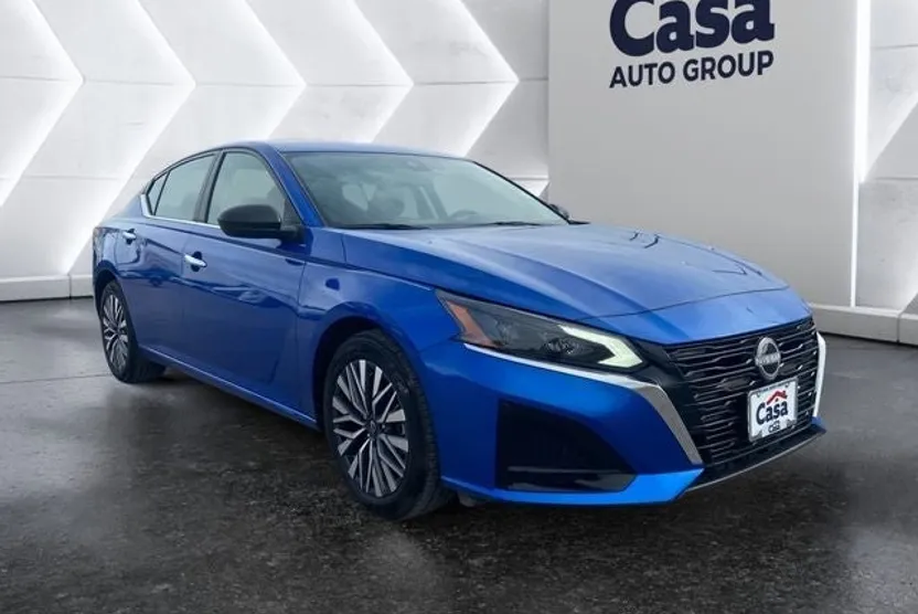 2025 Nissan Altima 2.5 SV photo 1