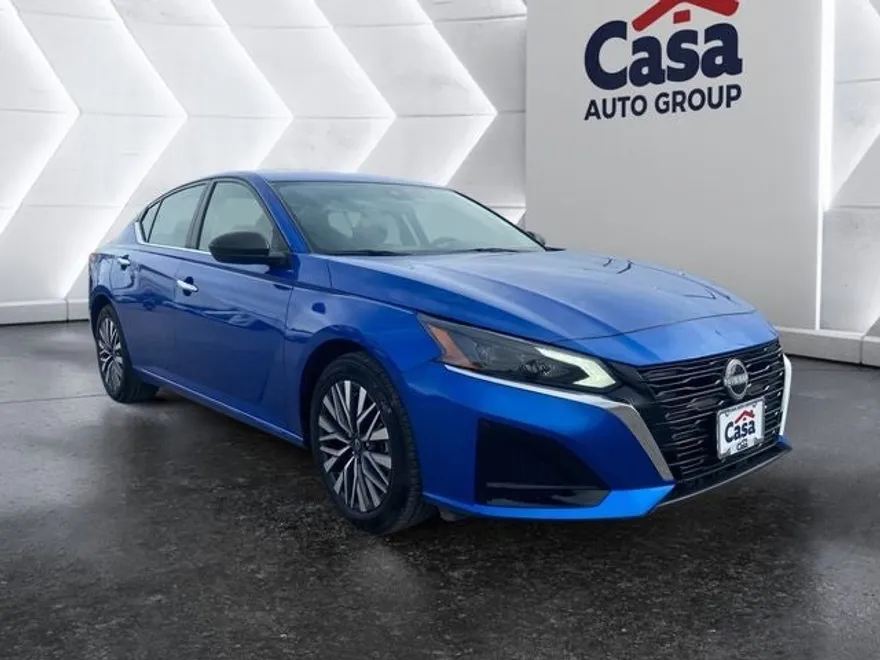 2025 Nissan Altima 2.5 SV photo 1