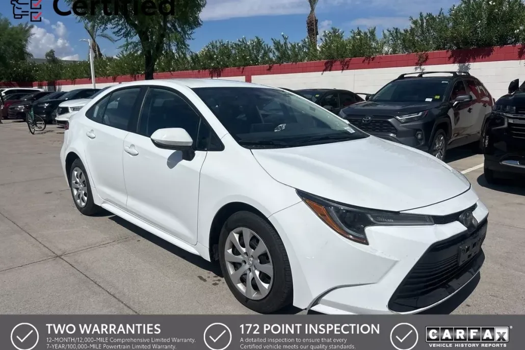 2024 Toyota Corolla LE photo 1