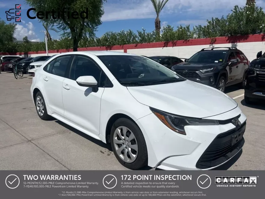 2024 Toyota Corolla LE photo 1