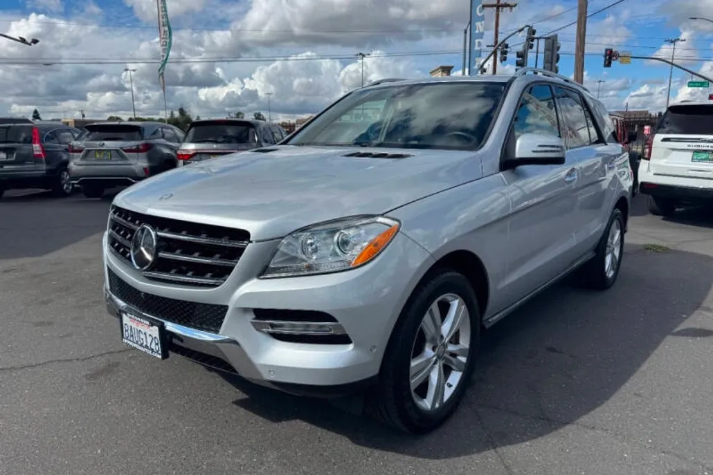 2015 Mercedes Benz ML 350 4MATIC photo 1