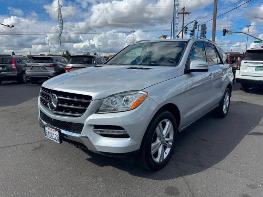 2015 Mercedes Benz ML 350 4MATIC photo 1