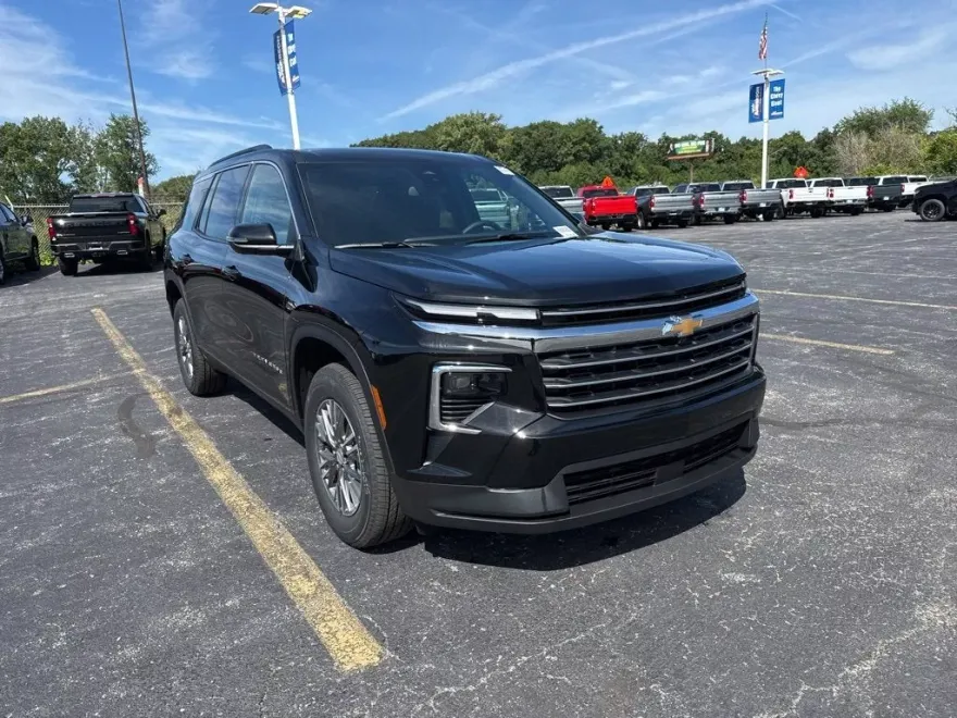 2026 Chevrolet Traverse 1LT photo 1