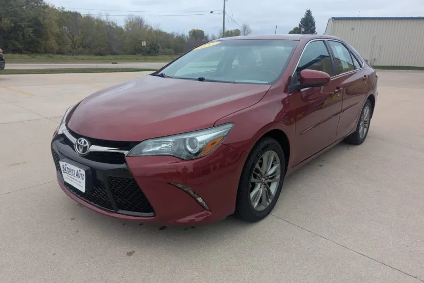 2017 Toyota Camry XLE XSE photo 1