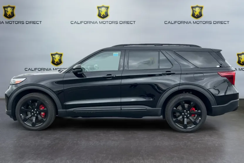 2023 Ford Explorer ST photo 1