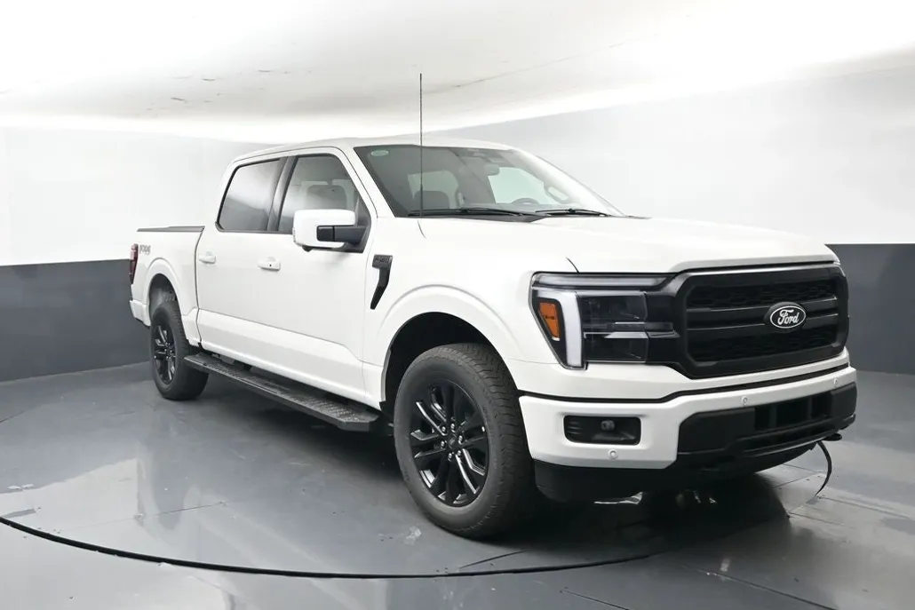 2025 Ford F-150 Lariat photo 1