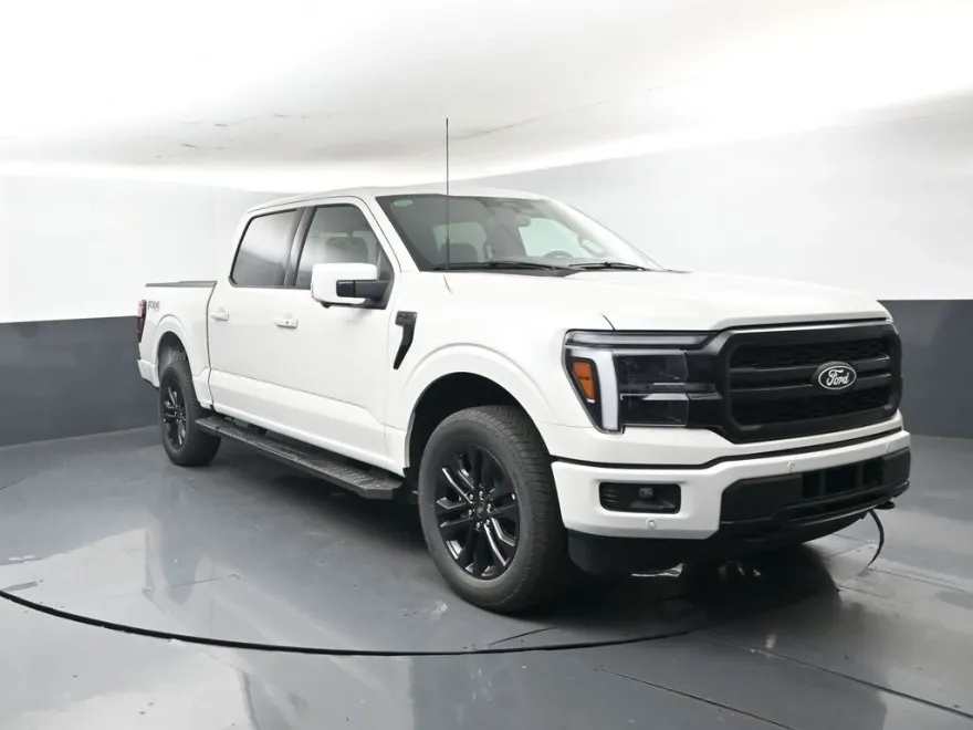 2025 Ford F-150 Lariat photo 1