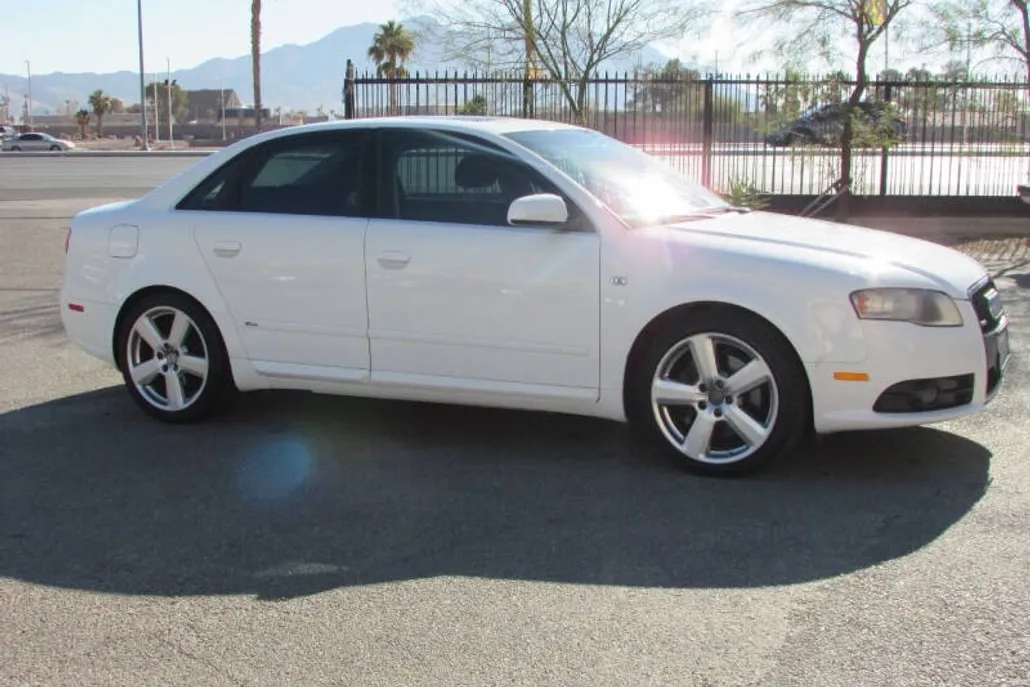 2008 Audi A4 2.0T S line photo 1